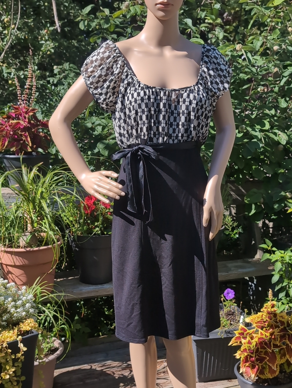 Max Studio Black and White patterned Midi Dress Satin Belt Large